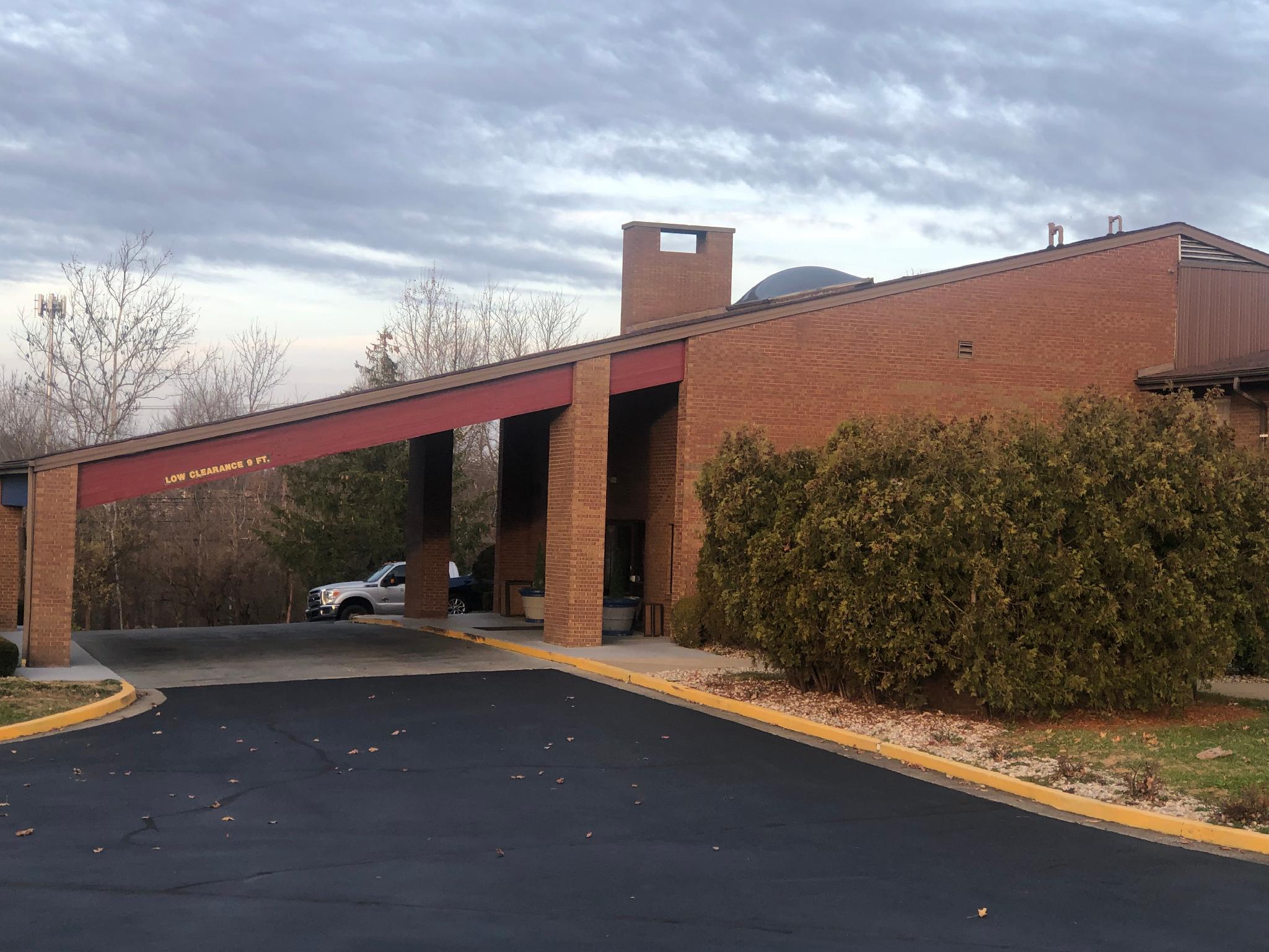 Red Roof Inn & Suites Lexington - Hamburg Exterior photo